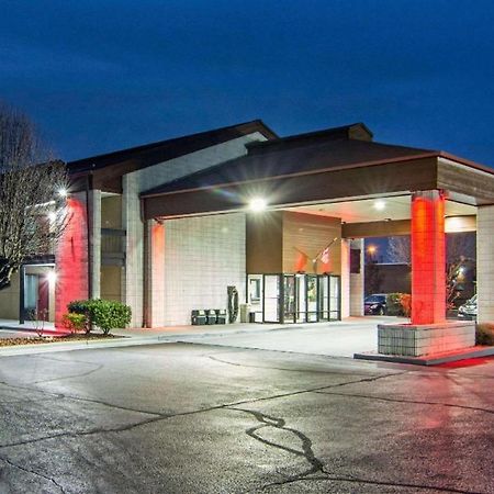Econo Lodge Madison Exterior photo